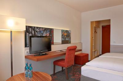 ه- هتل گوسلار