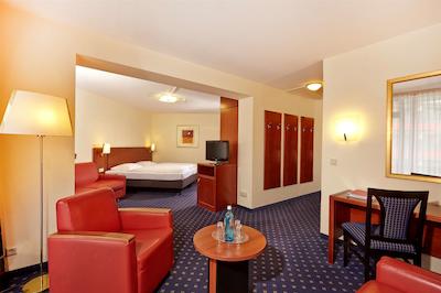 ه- هتل گوسلار