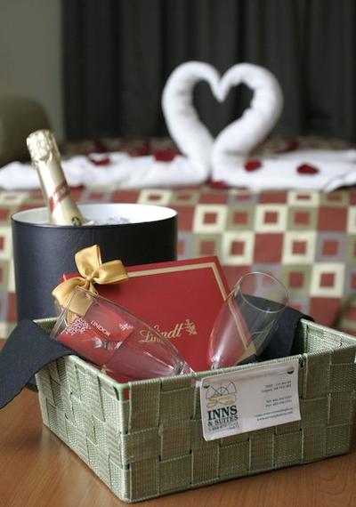 سرویس پلاس اینز اند سویتز