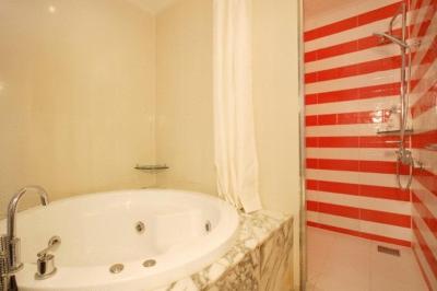 بنیکیا هتل اکاشیا