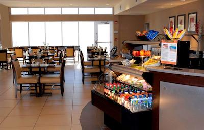 دوبلتری بای هیلتون هتل اُکلاهما سیتی آیرپرت