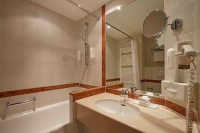 ه- هتل ماگدبورگ