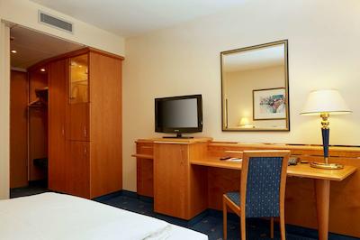 ه- هتل ماگدبورگ