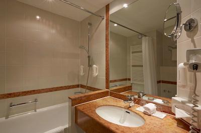 ه- هتل ماگدبورگ