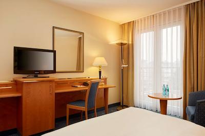 ه- هتل ماگدبورگ