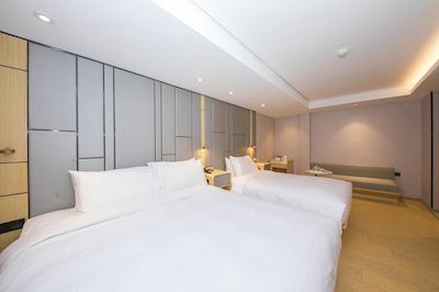 پیائو هوم این بیجینگ گومائو ایست