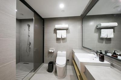 پیائو هوم این بیجینگ گومائو ایست