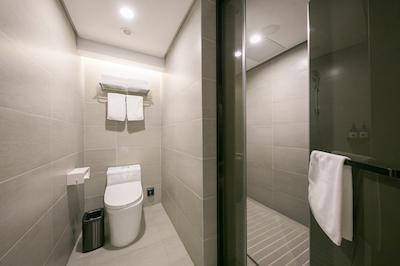 پیائو هوم این بیجینگ گومائو ایست