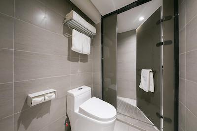 پیائو هوم این بیجینگ گومائو ایست