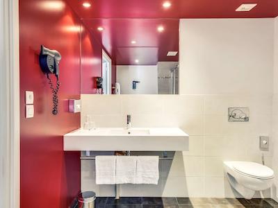 مرکور پاریز باستیل ماریز هتل