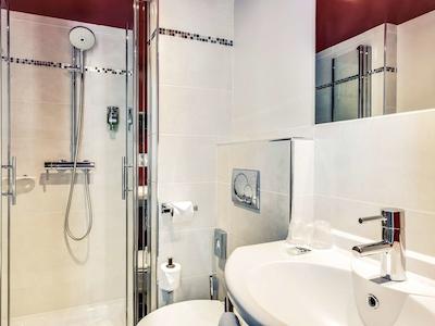 مرکور پاریز باستیل ماریز هتل