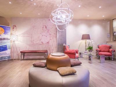 مرکور پاریز باستیل ماریز هتل