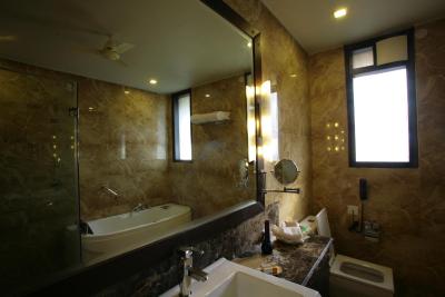 جوستا گورگان هتل