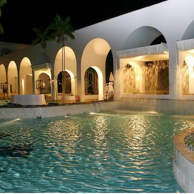 ترپیکال ماناوز اکریزرت