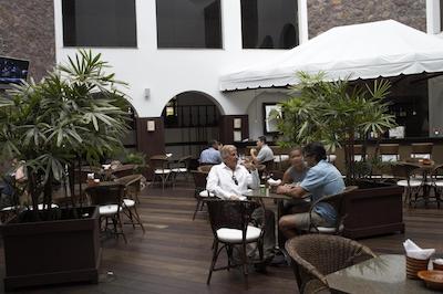 ترپیکال ماناوز اکریزرت