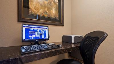 بست وسترن پلاس کاملوپز هتل