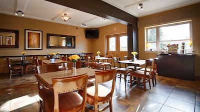 بست وسترن پلاس کاملوپز هتل