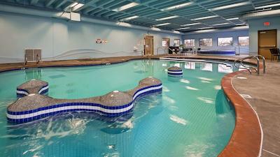 بست وسترن پلاس کاملوپز هتل