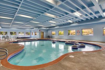 بست وسترن پلاس کاملوپز هتل