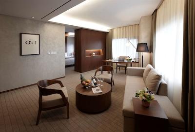 بست وسترن پرمیر گورو هتل