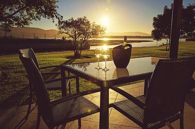 پرمیر هتل نیسنا-د مورینگز