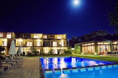 پرمیر هتل نیسنا-د مورینگز