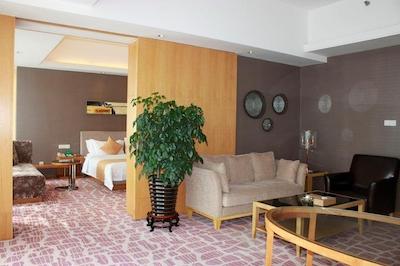 هواقیانگ پلازا