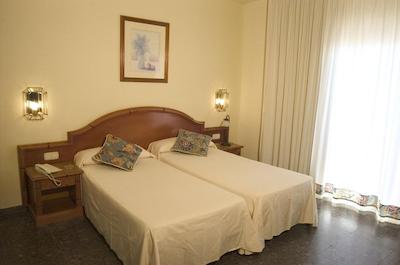 هتل مز ترپیکانا