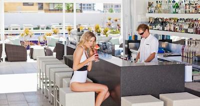 هیلتون سورفرز پارادیس رسیدنسز