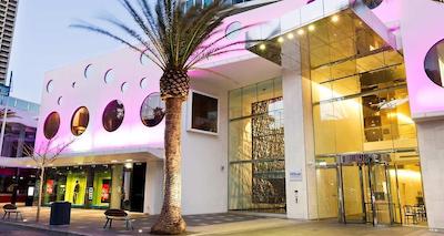 هیلتون سورفرز پارادیس رسیدنسز