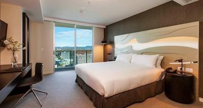 هیلتون سورفرز پارادیس رسیدنسز