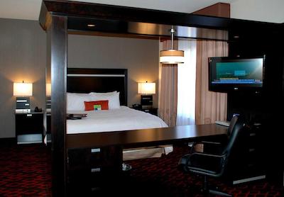 هامپتون این اند سویتز بای هیلتون لدبریج