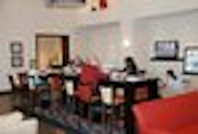 هامپتون این اند سویتز بای هیلتون لدبریج