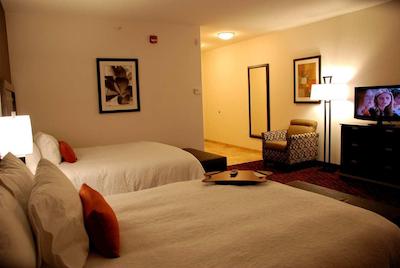 هامپتون این اند سویتز بای هیلتون لدبریج