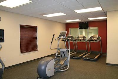 هامپتون این اند سویتز بای هیلتون لدبریج