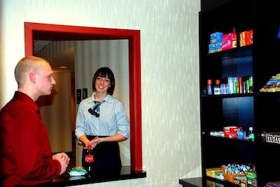 هامپتون این اند سویتز بای هیلتون لدبریج