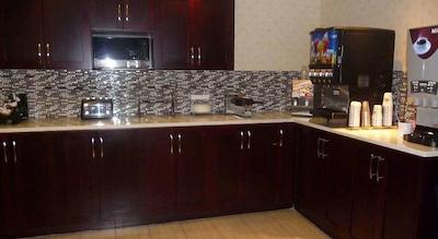 پاسیفیک این اند سویتز