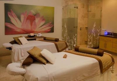 سانست پلازا بیچ ریزرت اند اسپا