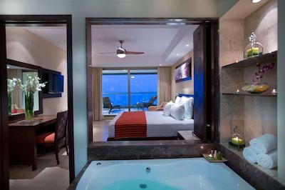 سانست پلازا بیچ ریزرت اند اسپا