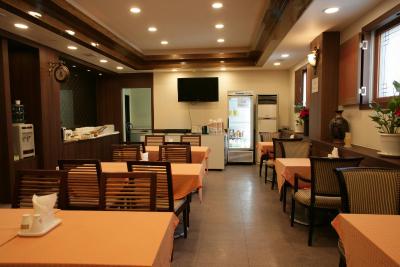 هیل هوس هتل