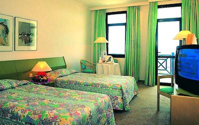 آدورا گلف ریزورت