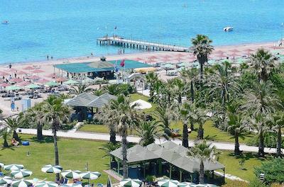 آدورا گلف ریزورت