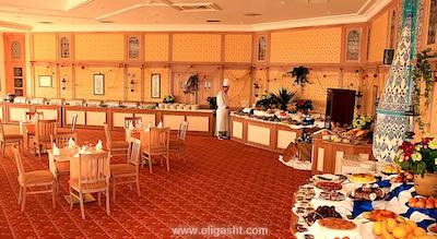 آدورا گلف ریزورت