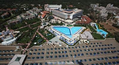 آدورا گلف ریزورت