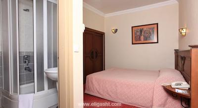 آدورا گلف ریزورت