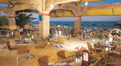 آدورا گلف ریزورت