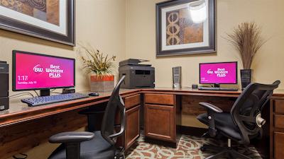 بست وسترن پلاس ایستگات این اند سویتز