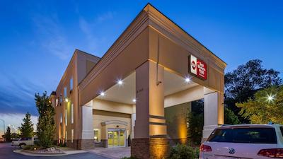 بست وسترن پلاس ایستگات این اند سویتز