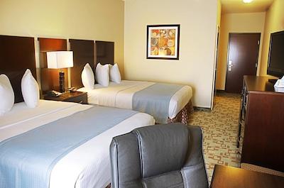 بست وسترن پلاس ایستگات این اند سویتز