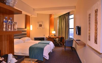 پرمیر هتل اُر تامبو